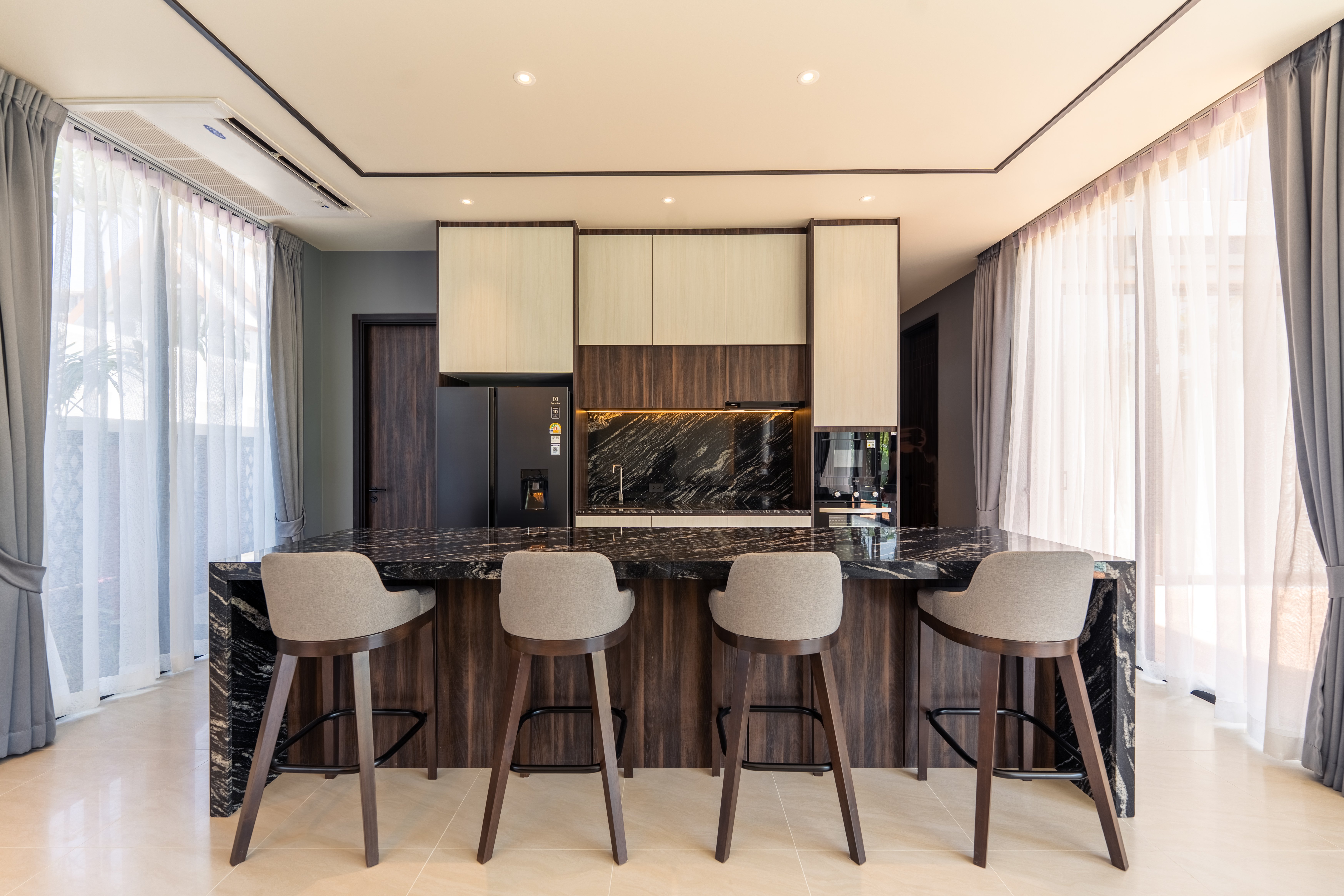 The Ozone Grand Residences 14